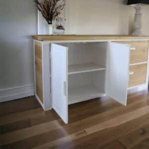 Aparador bufetera estilo industrial con puertas Aparador bufetera estilo industrial con puertas