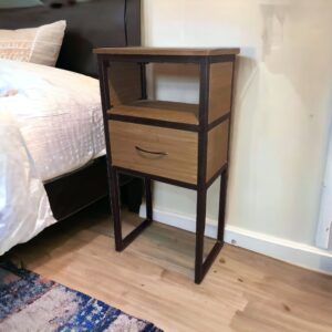 Buro cajonera alta estilo industrial en cama